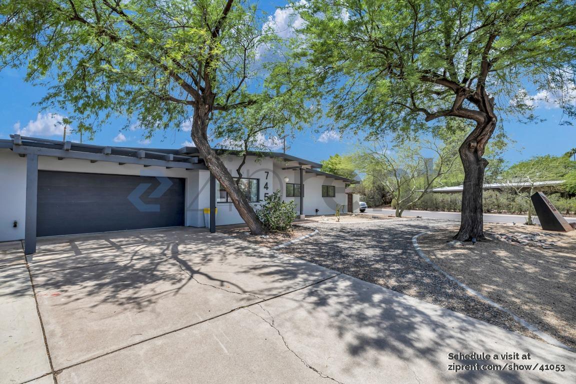 Primary Photo - 745 E Loyola Dr