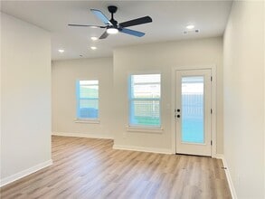 Building Photo - 1715 Cuppett Cir
