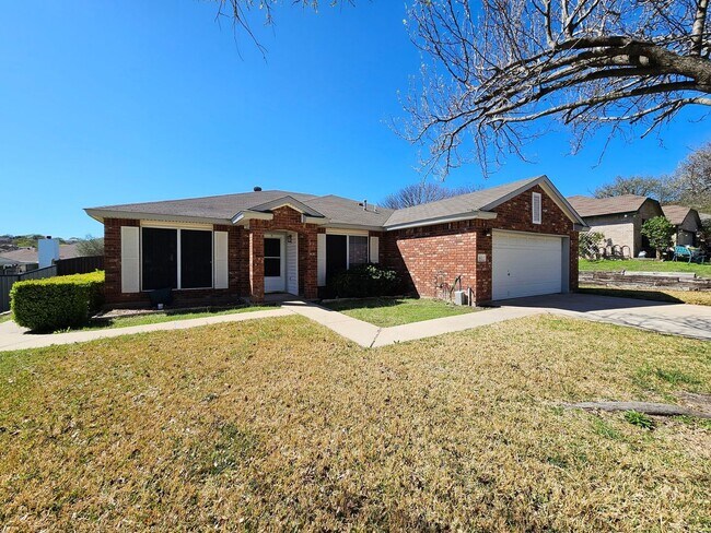 Foto del edificio - AVAILABLE NOW!