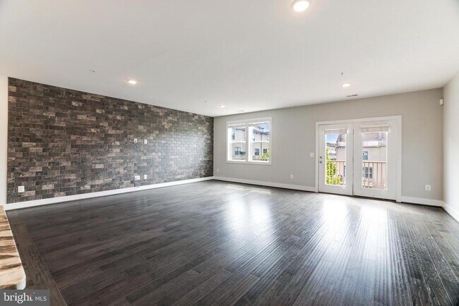 Foto del edificio - 44750 Tiverton Sq