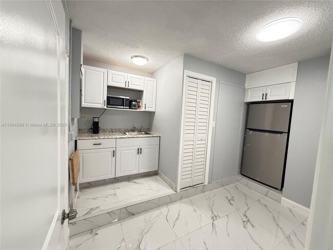 Foto del edificio - 5137 NW 28th St