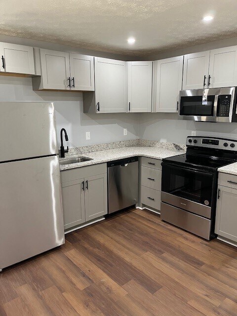 Foto del edificio - 38 Royce Dr