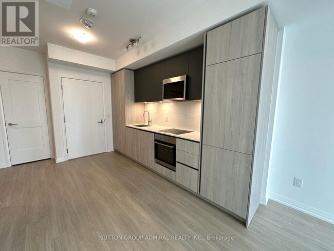 Photo du bâtiment - 8 Widmer St