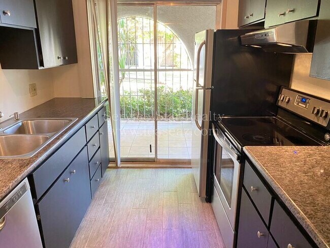 Foto del edificio - 1650 N 87th Terrace