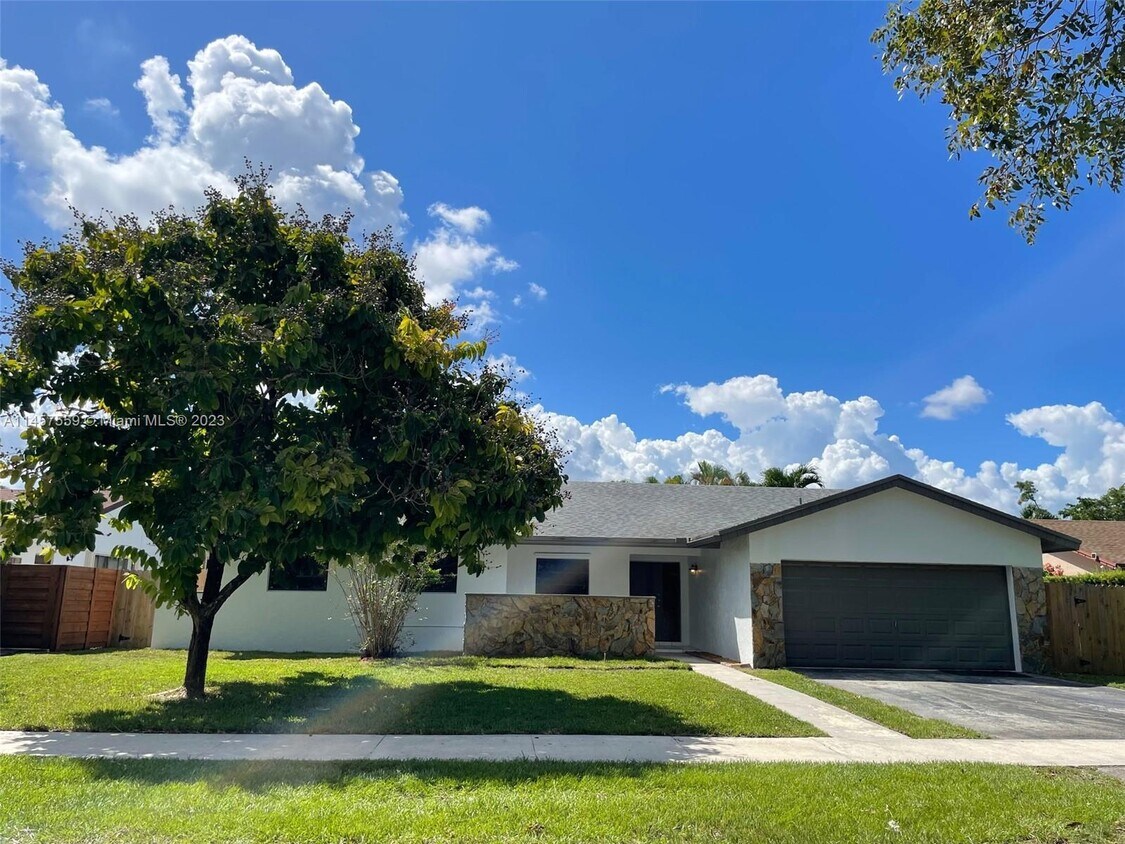 13900 SW 111th St, Miami, FL 33186 House Rental in Miami, FL