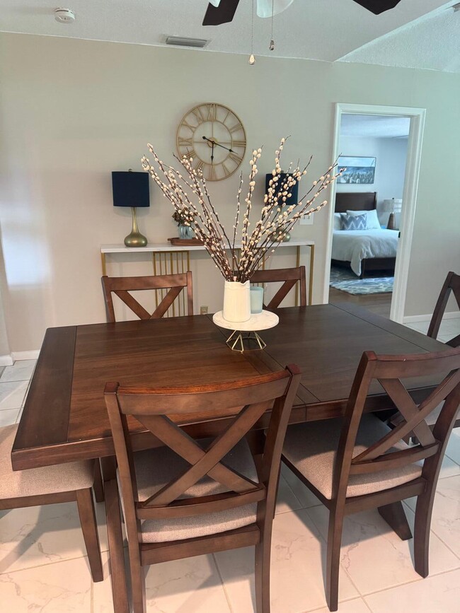 Foto del edificio - 13174 Eastpointe Way