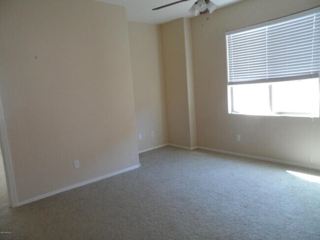 Foto del edificio - 9184 W Meadow Dr