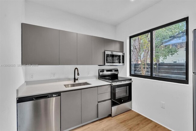 Foto del edificio - 753 NW 30th St