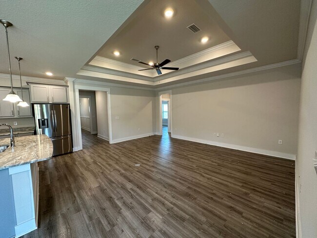 Building Photo - 4 Bedroom 3 Bath Craftsman Style Home off Beulah Rd!