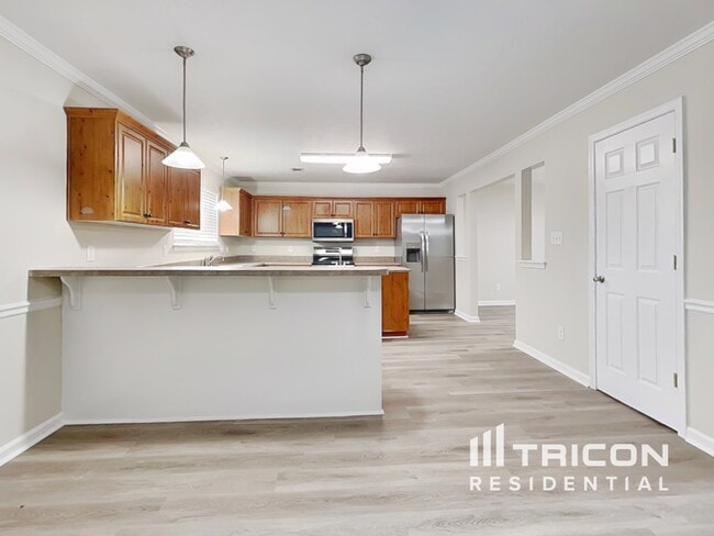 Building Photo - 6039 Reynolds Cir