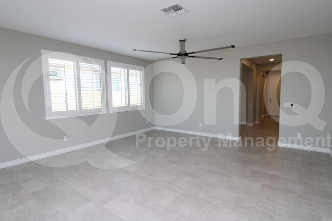 Foto del edificio - 25538 N 144th Ln