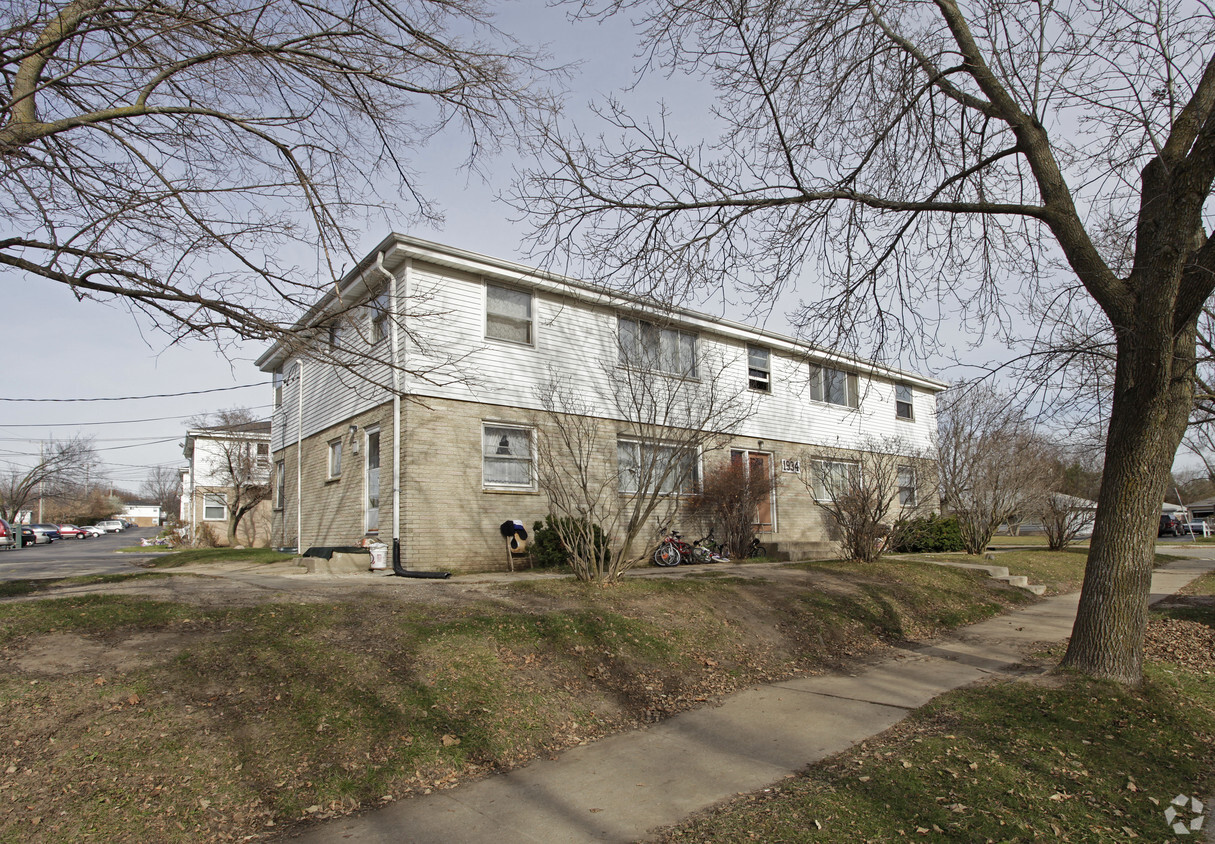 Building Photo - 1934 S Grand Ave