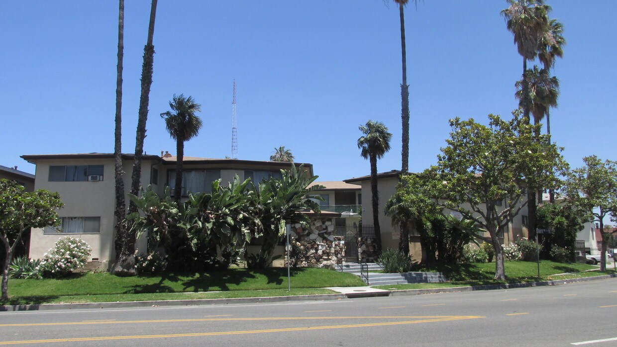Foto principal - 4601 Coliseum St