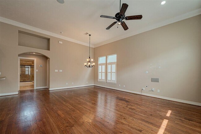 Building Photo - 5608 Kansas St