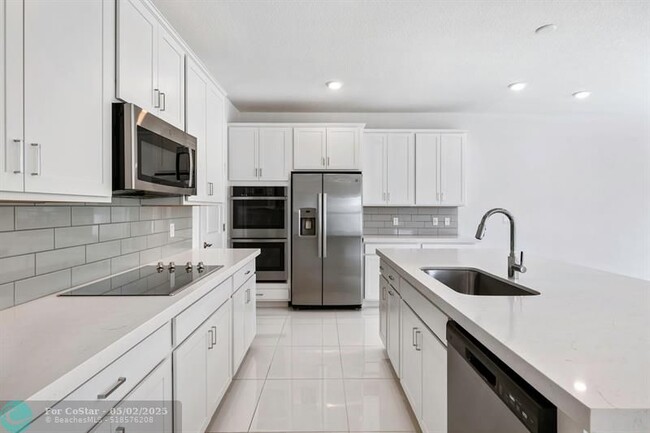 Building Photo - 214 Preserve Trl S