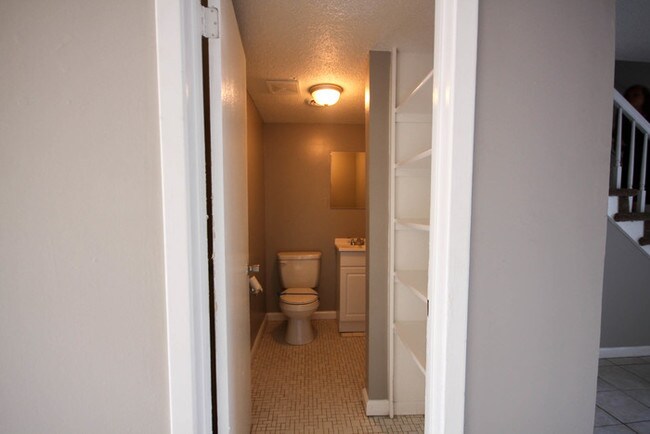Foto del edificio - 3382 Spottswood Ave