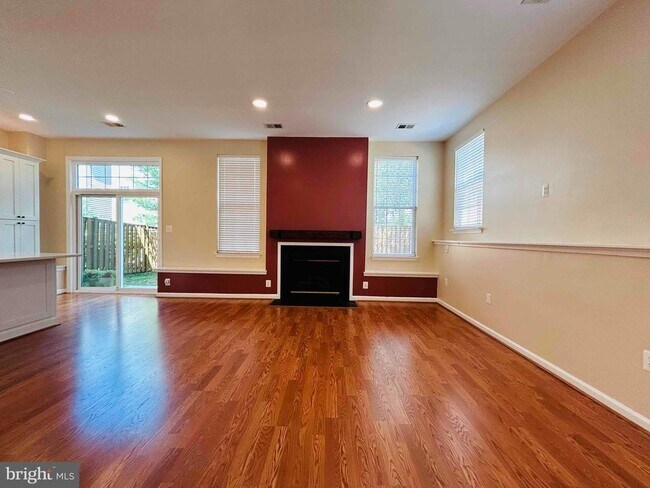Building Photo - 8348 Middle Ruddings Dr