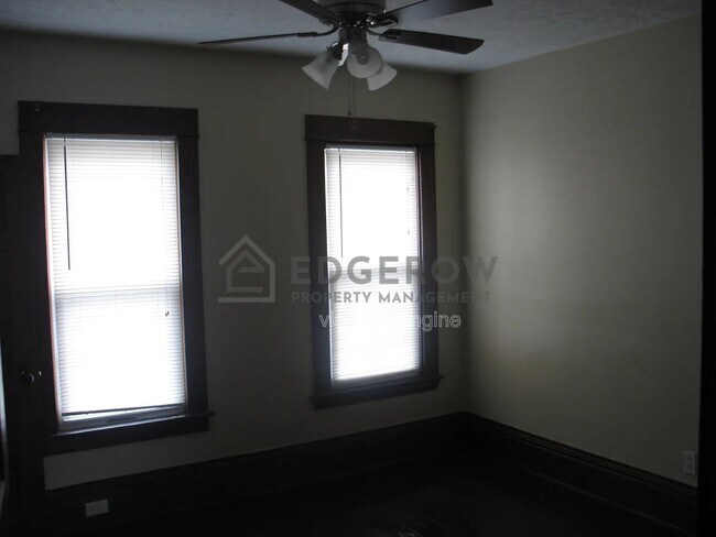 Foto del edificio - 737 6th St NW