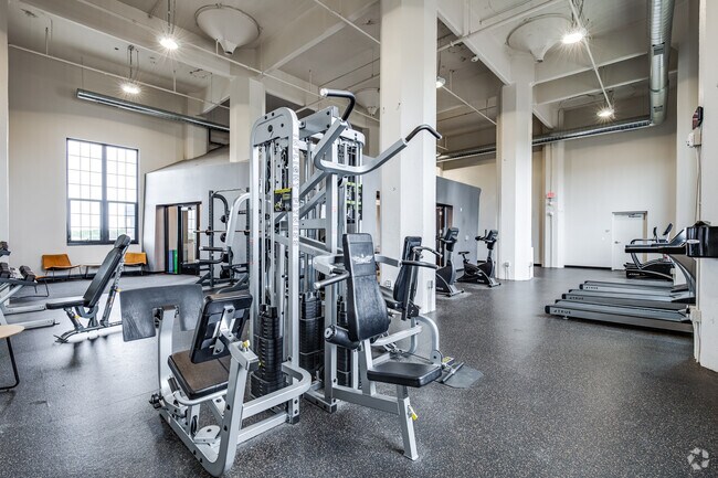 Gimnasio - Brook Avenue Co-op
