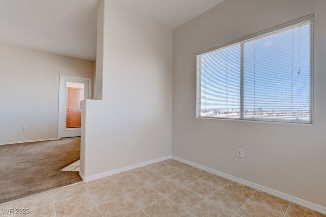 Building Photo - 1050 E Cactus Ave