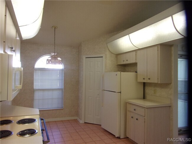 Foto del edificio - 807 Lanark Dr