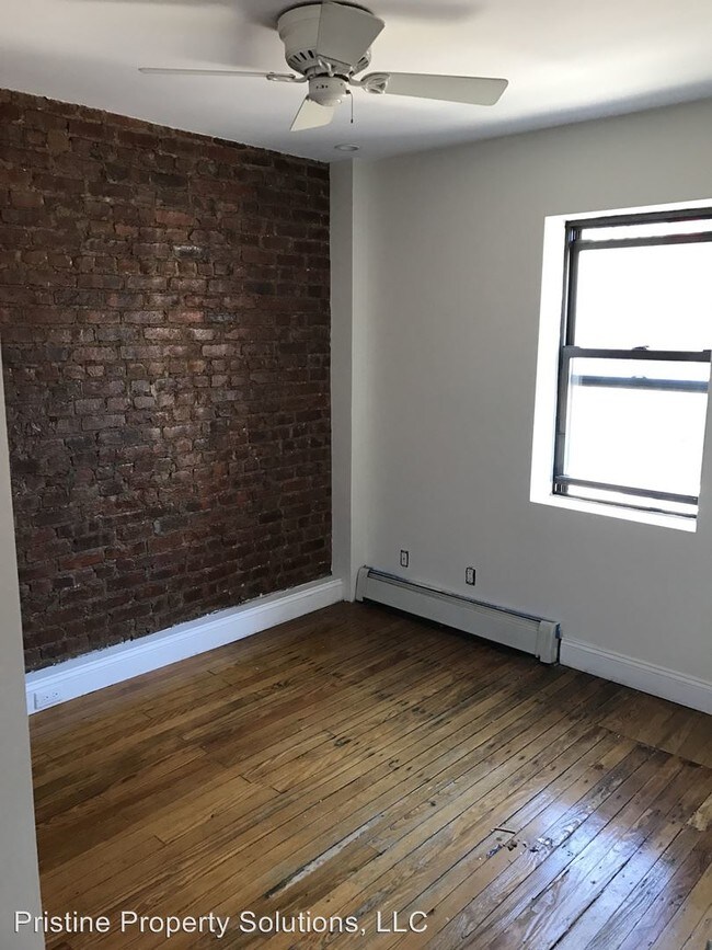 Building Photo - 3418 Broadway