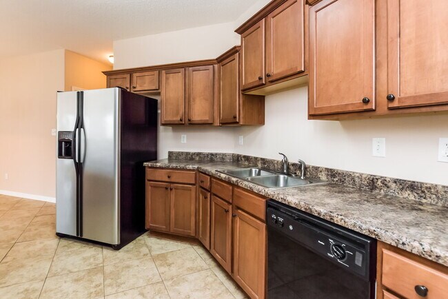 Foto del edificio - 5774 Bedford Loop E