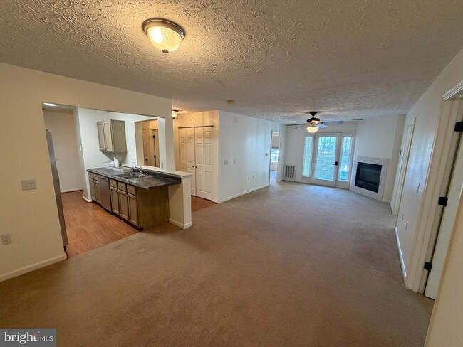 Foto del edificio - 651 Burtons Cove Way