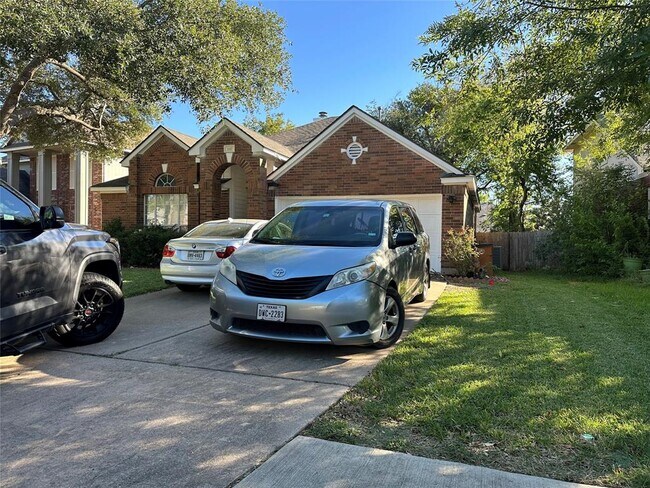 Building Photo - 1117 Blue Fox Dr