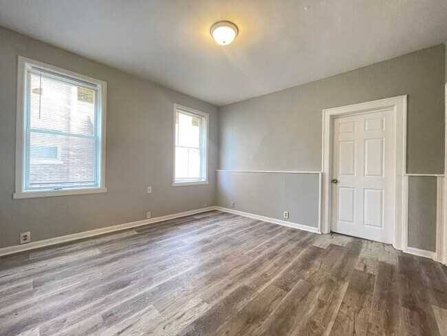 Building Photo - 966 Elberon Ave