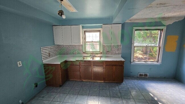 Foto del edificio - 3386 E 146th St
