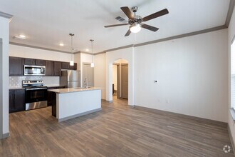 1BR, 1BA - 652 SF - Windmill Ranch Apartments