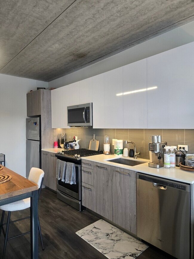 Foto del edificio - 1743 N Leavitt St