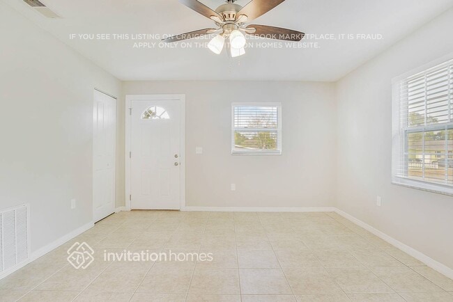 Building Photo - 6146 Balboa Dr