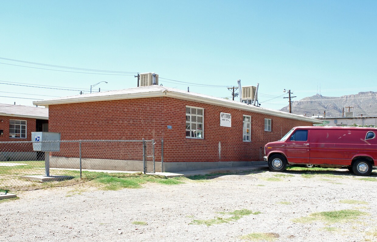 Primary Photo - 4014 Fillmore Ave