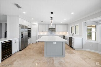 Building Photo - 4823 Pond Apple Dr S