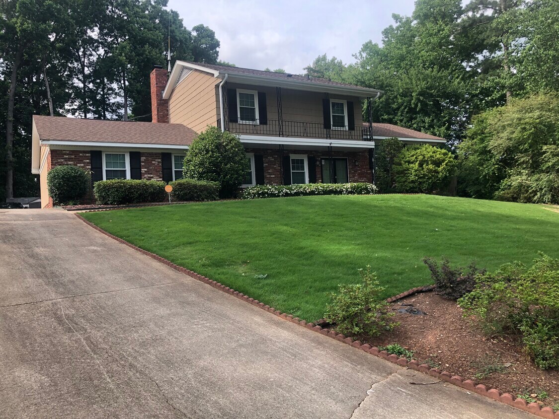 Street view - 229 Heather Dr