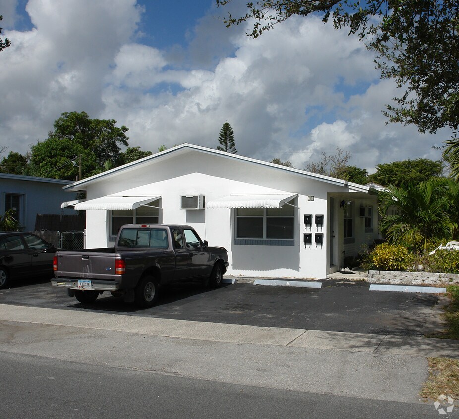 Primary Photo - 26 SW 6th St
