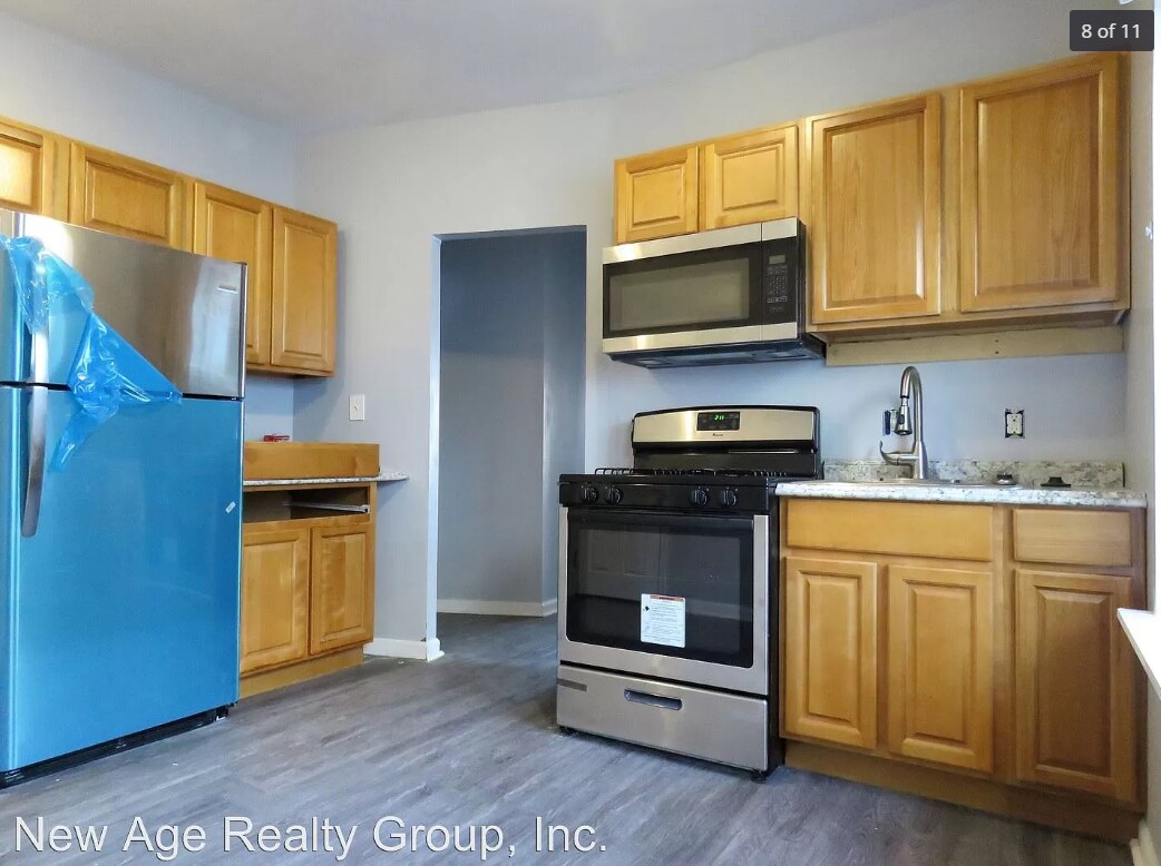 Building Photo - 5046 Hazel Avenue, Unit 3