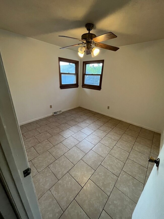 Foto del edificio - 3 bedroom 1 bath home in Loves Park