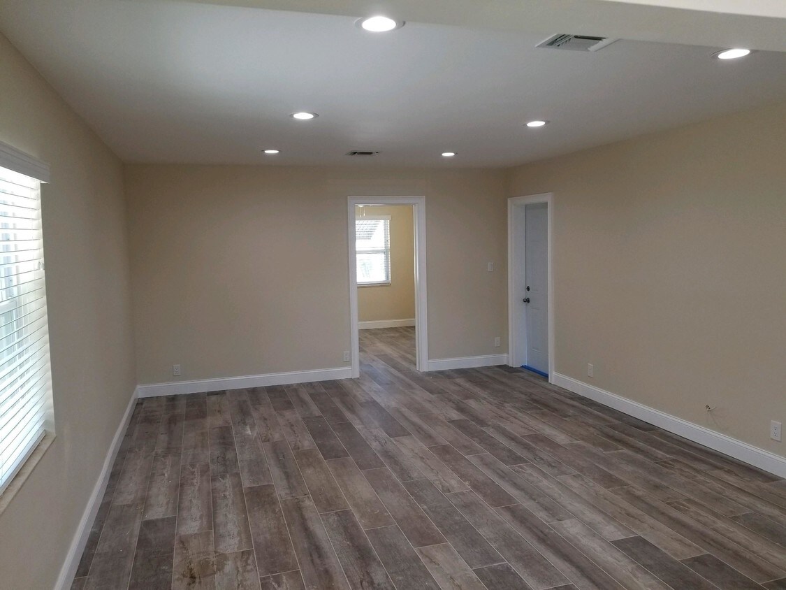 214 Lakeview Avenue 4 Apartment for Rent in Lantana, FL