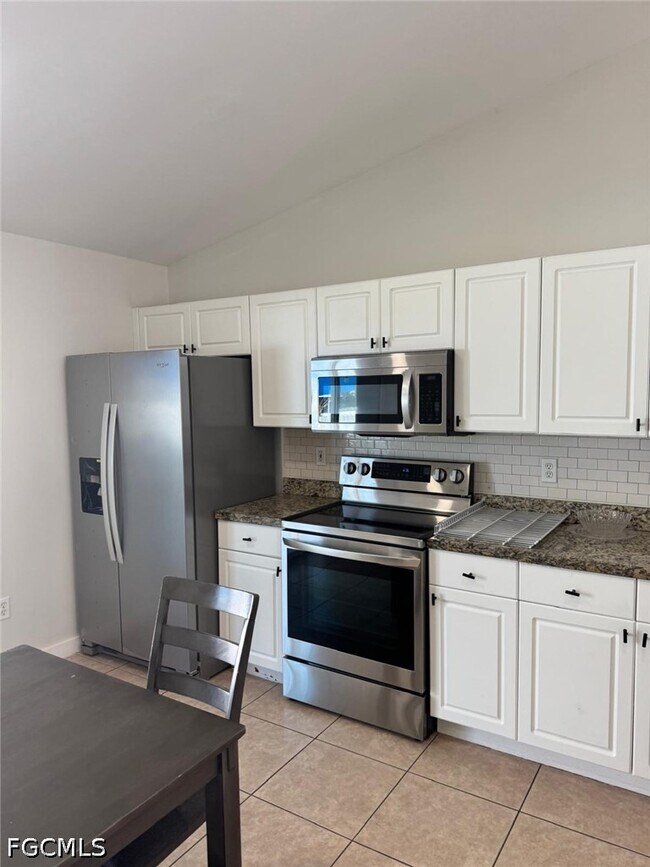 Foto del edificio - 1203 SW 34th Terrace