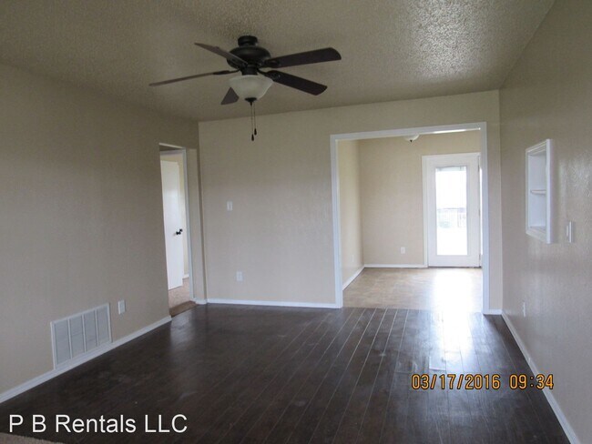 Building Photo - 6140 SW Oak Cliff Ave
