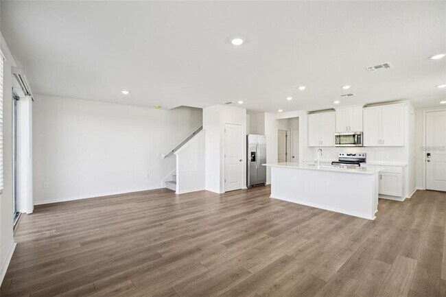 Building Photo - 698 Muhly Wy