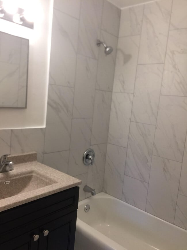 Foto del edificio - 8506 Waukegan Rd