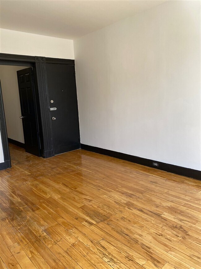 Building Photo - 333 Palisade Ave