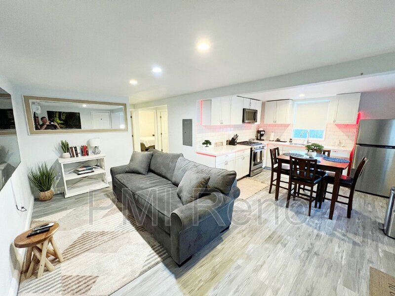 Primary Photo - 810 G St