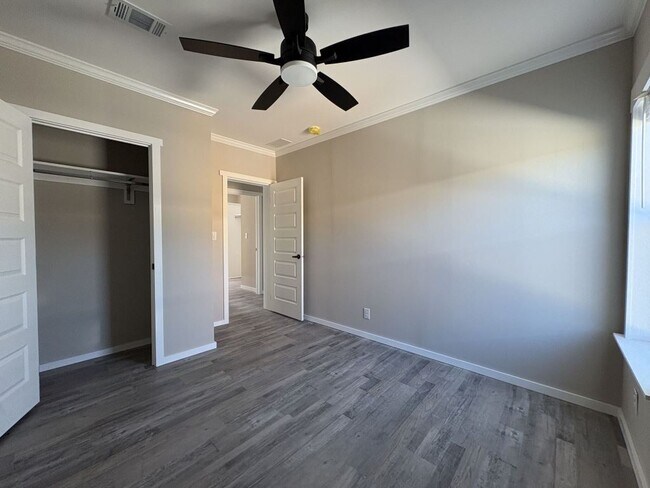 Building Photo - 1030 Morgan Jones Dr