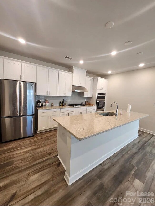 Building Photo - 406 Cranford Dr