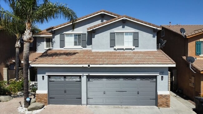 Building Photo - Amazing 5 bedroom home for rent in North F...